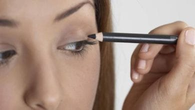چگونه با مداد خط چشم بکشیم؟