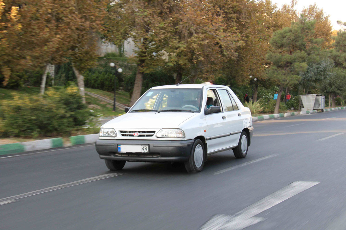 مانکن زن عراقی خودروی سایپا را تبلیغ می‌کند!