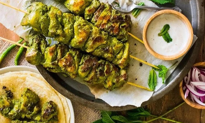 طرز تهیه جوجه کباب سبز خوشمزه با ماست و گردو و سبزی