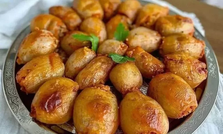 طرز تهیه دلمه پیاز ساده، خوشمزه و مجلسی