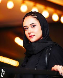 استایل جذاب و خیره کننده پریناز ایزدیار+تصویر