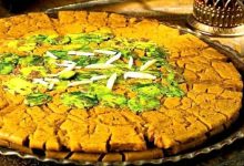 طرز تهیه سوهان قم؛ شیرینی ترد و خوش‌طعم از شهر قم+فیلم