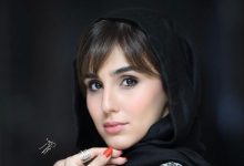 ژست های خاص نگار نیکدل در یک خانه ی متروکه و قدیمی