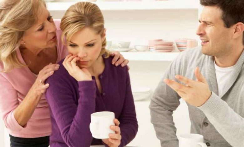 تعارض میان همسر و والدین؛ راه حل چیست؟»