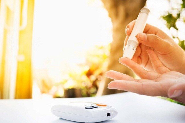 تابستان و دیابت؛ چگونه در گرما قند خون را کنترل کنیم؟