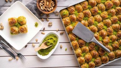 ترفندهایی برای جلوگیری از خمیر شدن باقلواهای خانگی