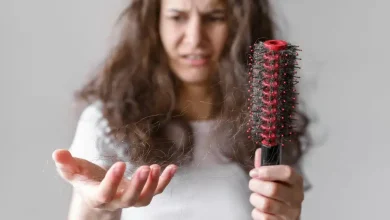 ۵ راه طبیعی برای توقف ریزش مو بدون نیاز به دارو