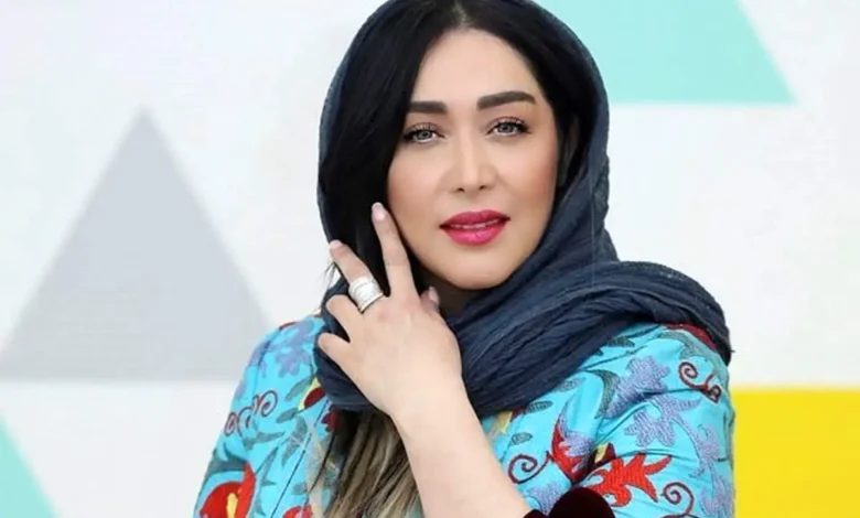 استایل شیک و ژست‌های سارا منجزی‌پور، بازیگر سینما و همسر محمد علیزاده+عکس