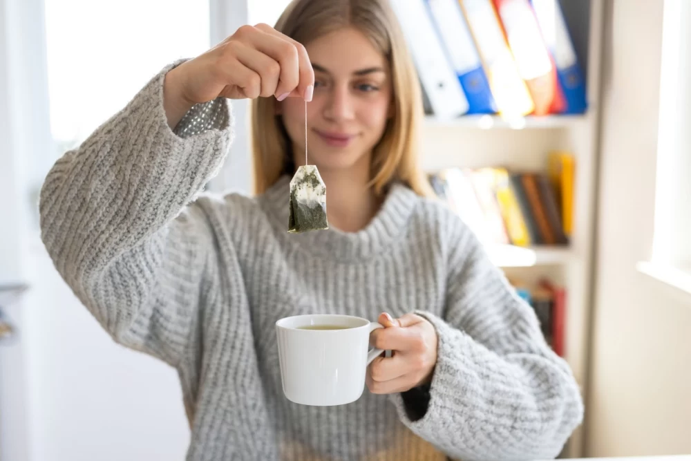 راهکاری طبیعی برای رفع خستگی و پف چشم