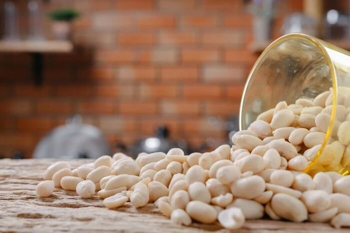 طرز تهیه کوکو لوبیا سفید و سیب زمینی پخته