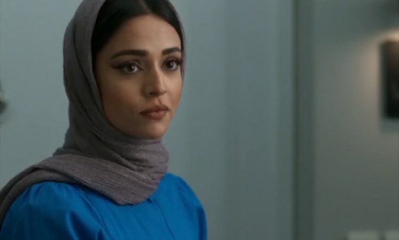 سوگل خلیق با استایلی هنری در عکس سیاه و سفید