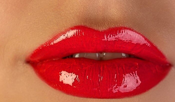 علت تیرگی پشت لب و راه درمان آن